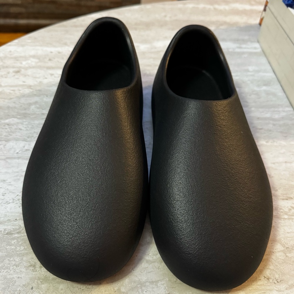 2025 YZY SL-01 'Black' Size 10